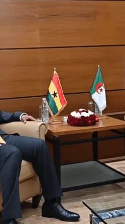 عطاف يبحث مع نظيره الأوكراني تسوية الأزمة في أوكرانيا