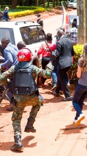 Bobi Wine fixe ses conditions pour des pourparlers avec Museveni